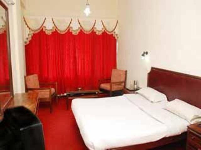 Hotel Preethi Palace Ooty Habitación foto