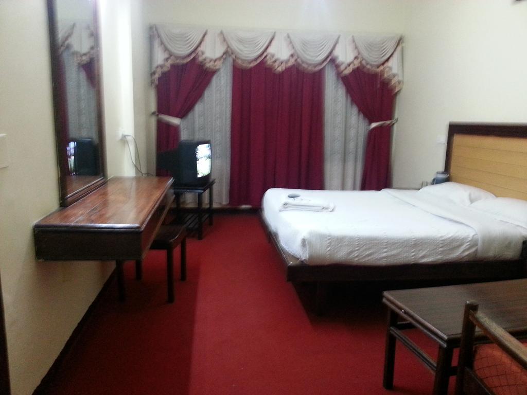 Hotel Preethi Palace Ooty Habitación foto