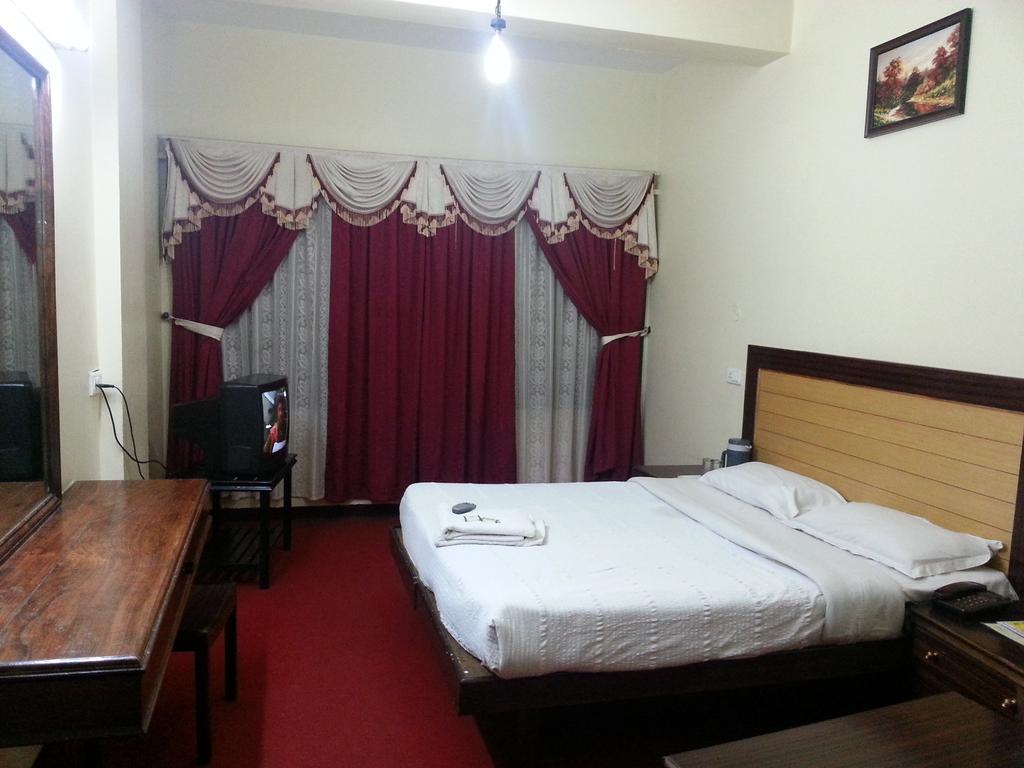 Hotel Preethi Palace Ooty Habitación foto