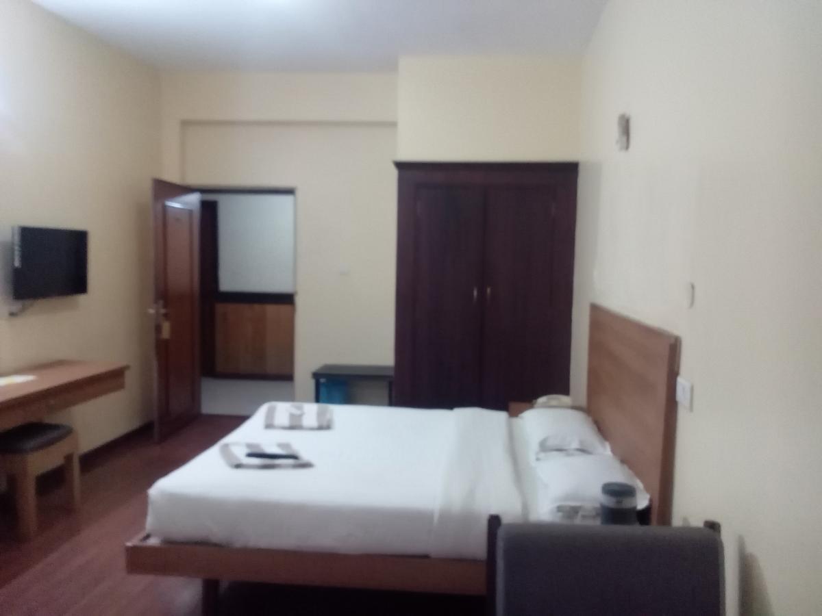 Hotel Preethi Palace Ooty Exterior foto