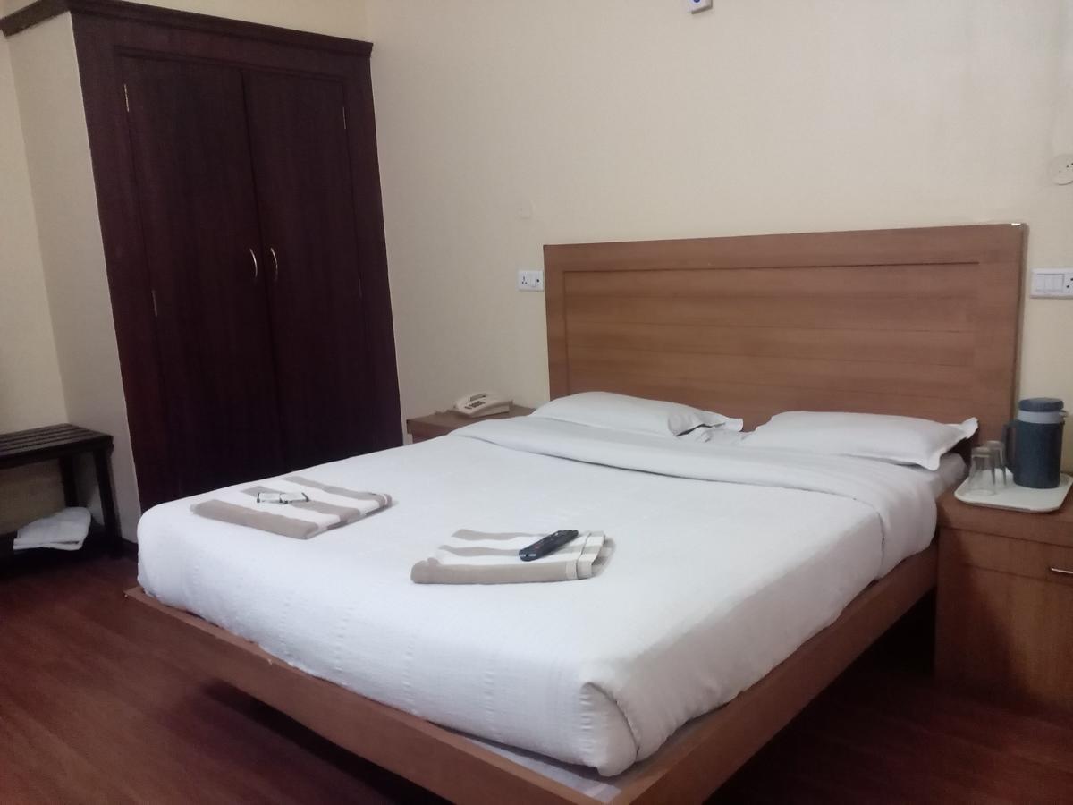 Hotel Preethi Palace Ooty Exterior foto